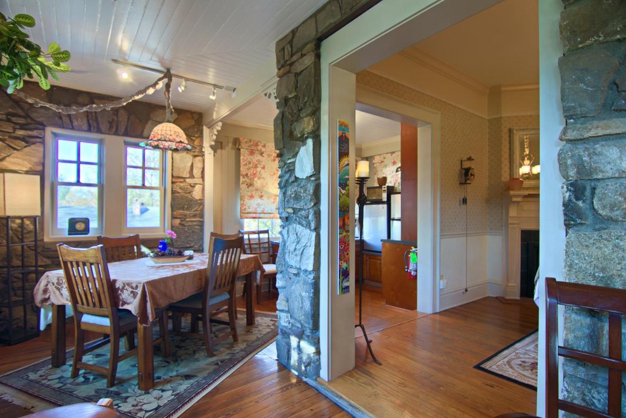North Lodge On Oakland Bed And Breakfast Asheville Exterior foto